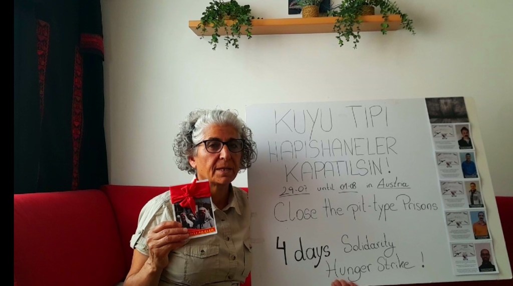 Solidarity Chain for hunger strike in Austria